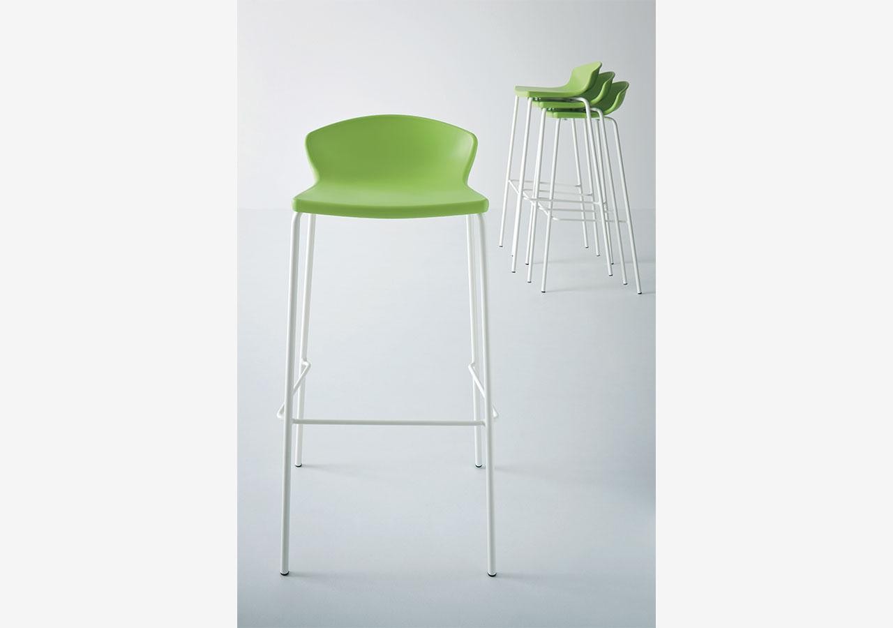 Główna galeria - Krzesło barowe / HOKER EASY H67 firmy GABER - Made in ITALY - Ciemno Niebieskie (3)