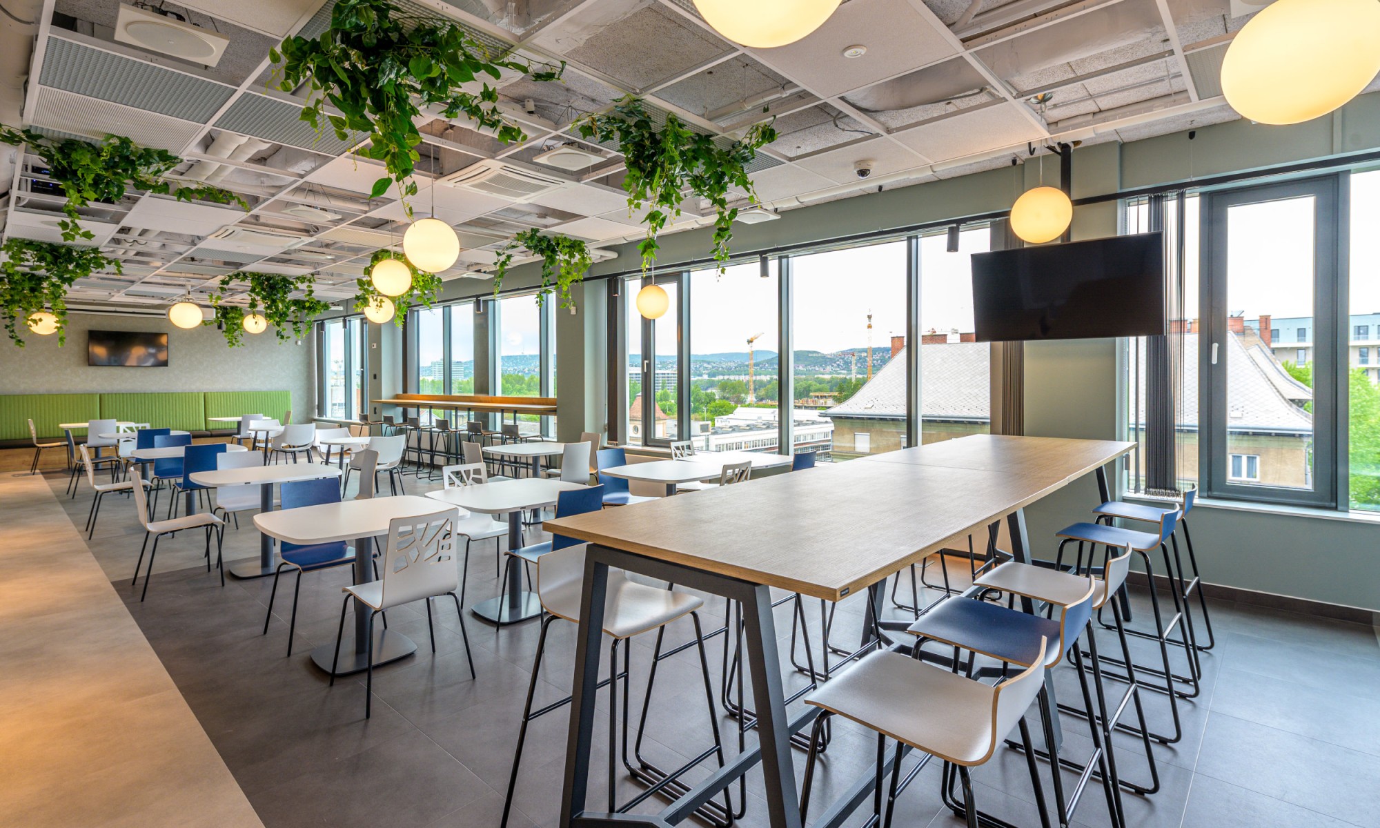 Główna galeria - CAFE VII HOCKER - Nowy Styl (3)