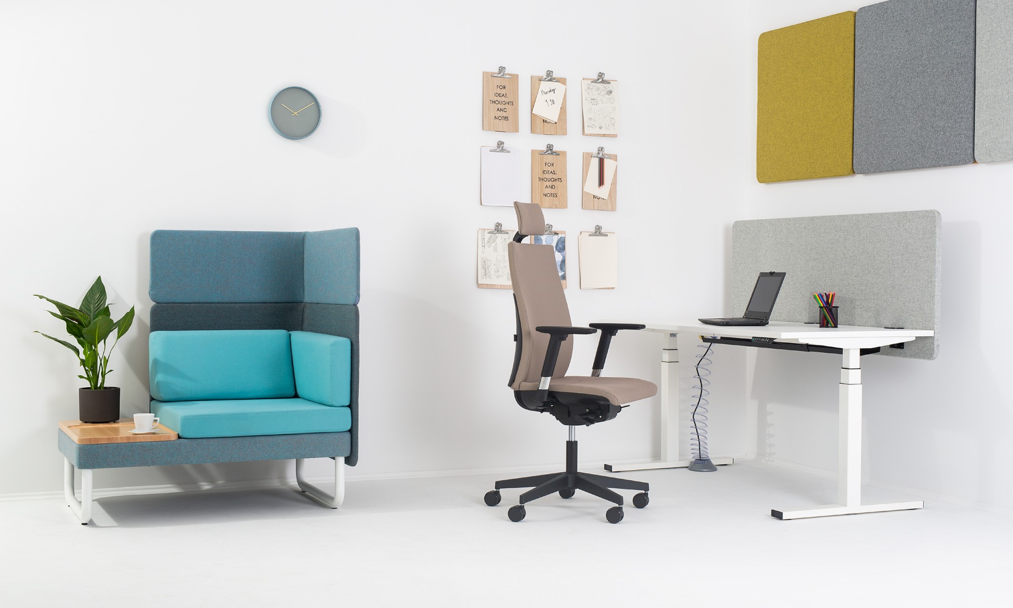 Główna galeria - Fotel obrotowy INTRATA M-22 FS (6)