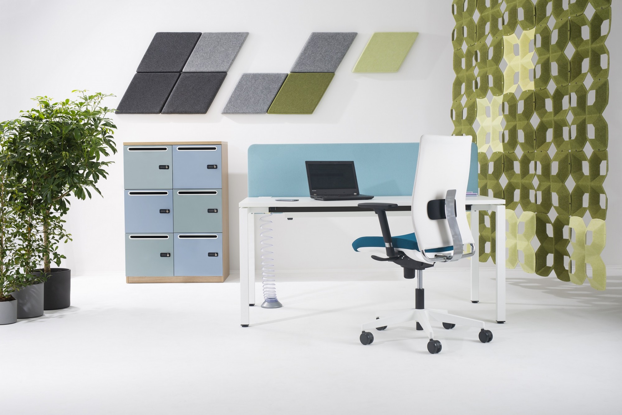 Główna galeria - Fotel obrotowy INTRATA M-23 LU2-BL FS (4)